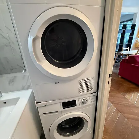 Apartment Heart Of Paris-studio-hotel Des Invalides Netflix