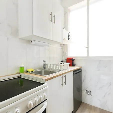 Heart Of Paris-studio-hotel Des Invalides Netflix Apartment Paris